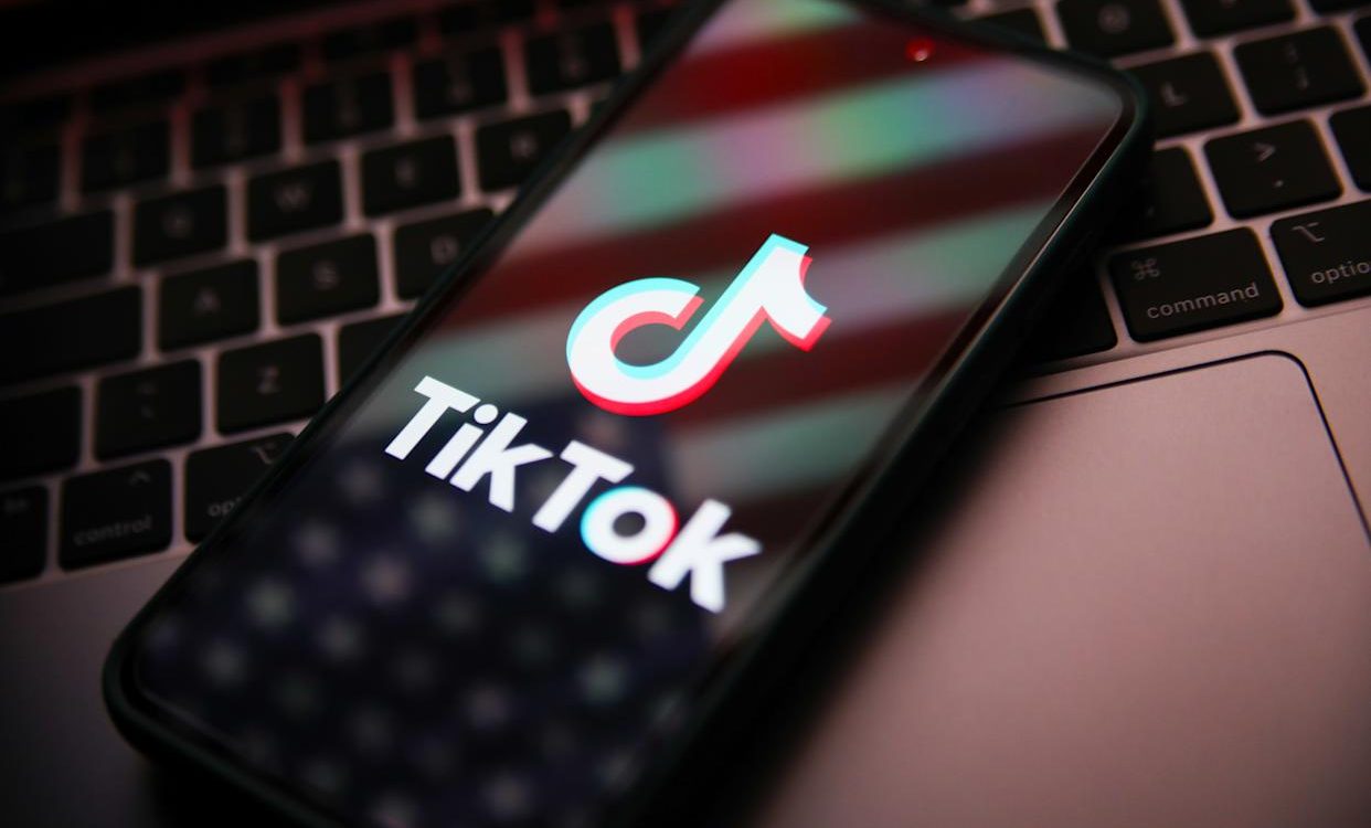 TikTok’s Future Hangs in Balance as Trump Grants Extension and Oracle Leads Acquisition Talks