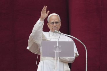 Pope Leo XIV Urges Global Ceasefires and Restores Tradition in First Sunday Address as Pontiff