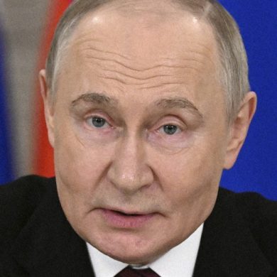 Putin Calls for Unconditional Peace Talks in Istanbul as Zelenskyy Demands Immediate Ceasefire
