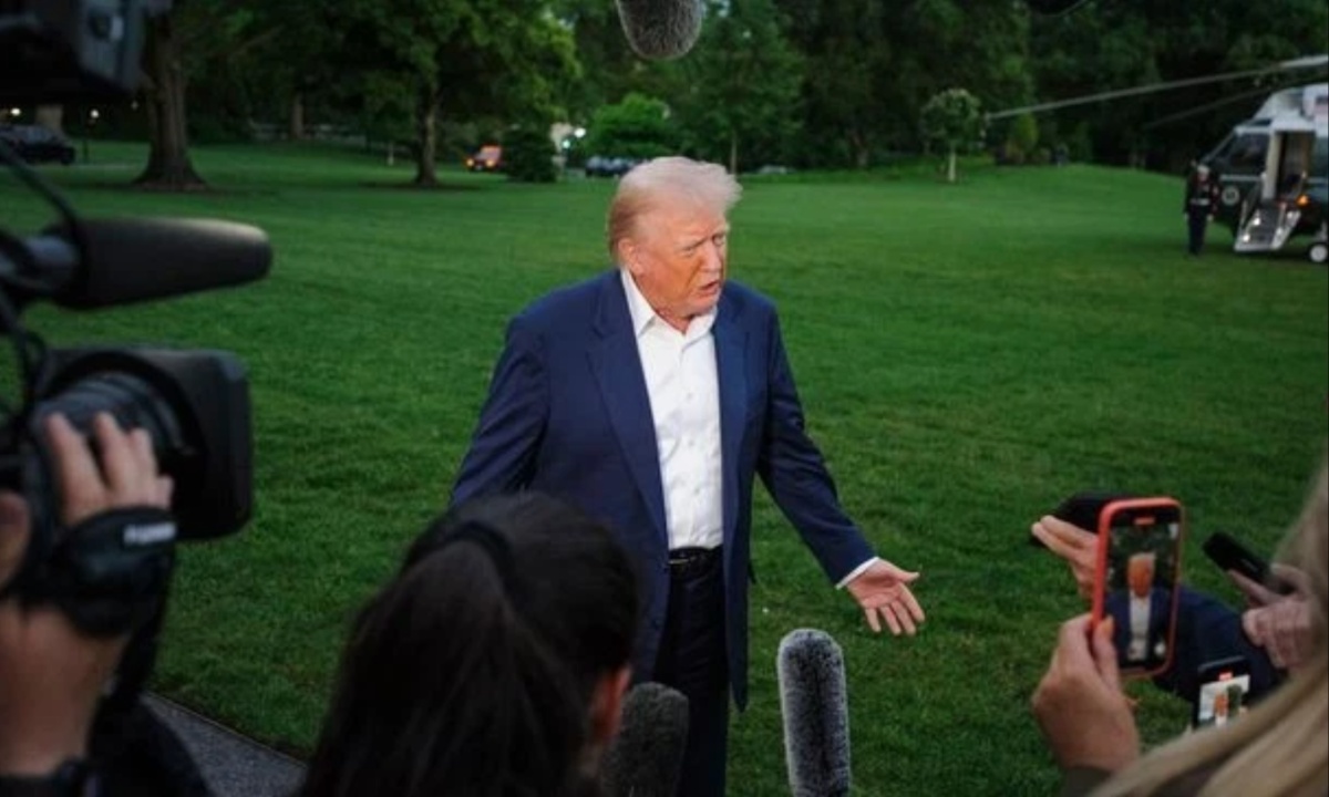 Trump Proposes 100% Tariff on Foreign-Made Films, Leaving Hollywood Baffled and Legal Experts Skeptical